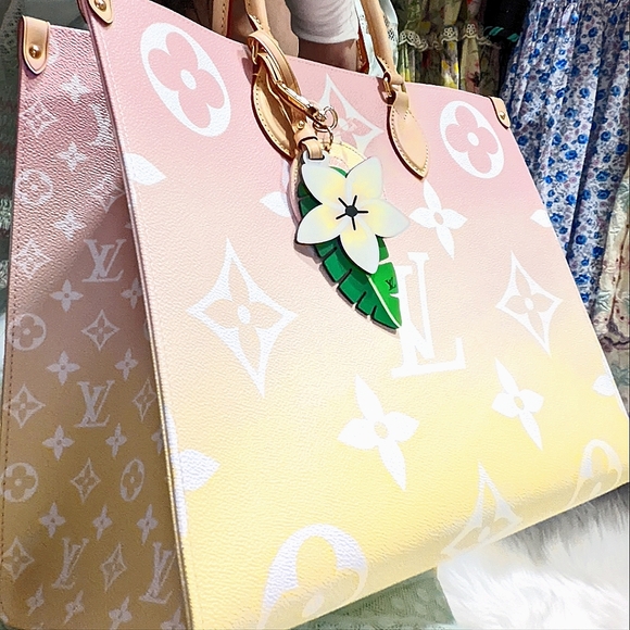 SOLD OUT🎉 Louis Vuitton OTG GM Pink/Yellow New in Box w/ QR Code and reciept - Picture 2 of 16